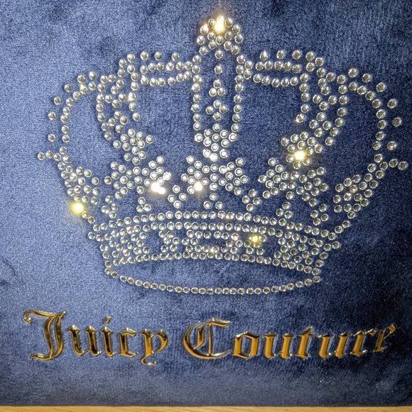 Juicy Couture Blue Velvet Cosmetic Bag Set - Picture 3 of 8